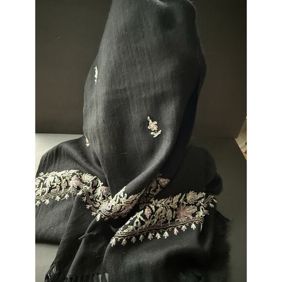 Womens Wool Blend Embroidered Scarf Wrap Black Floral Shawl Fringe Career Boho - Picture 1 of 8